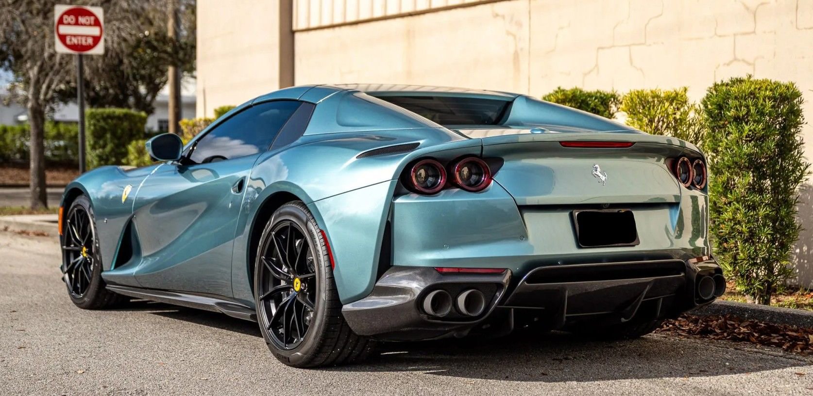 Used 2023 Ferrari 812 GTS RWD image 9