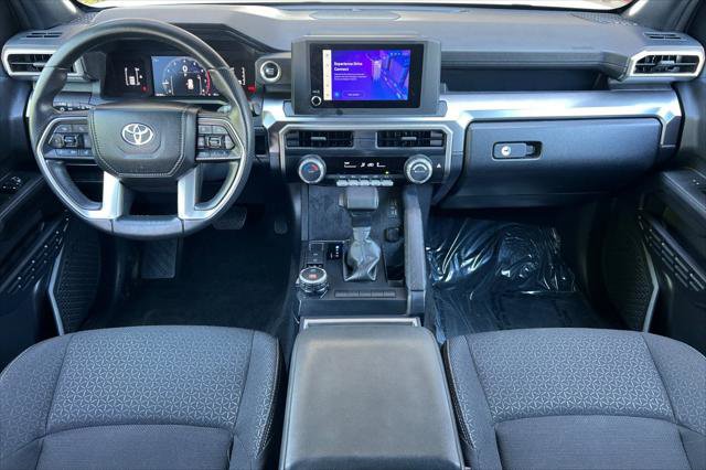 Certified 2025 Toyota 4Runner SR5 AWD/4WD image 3