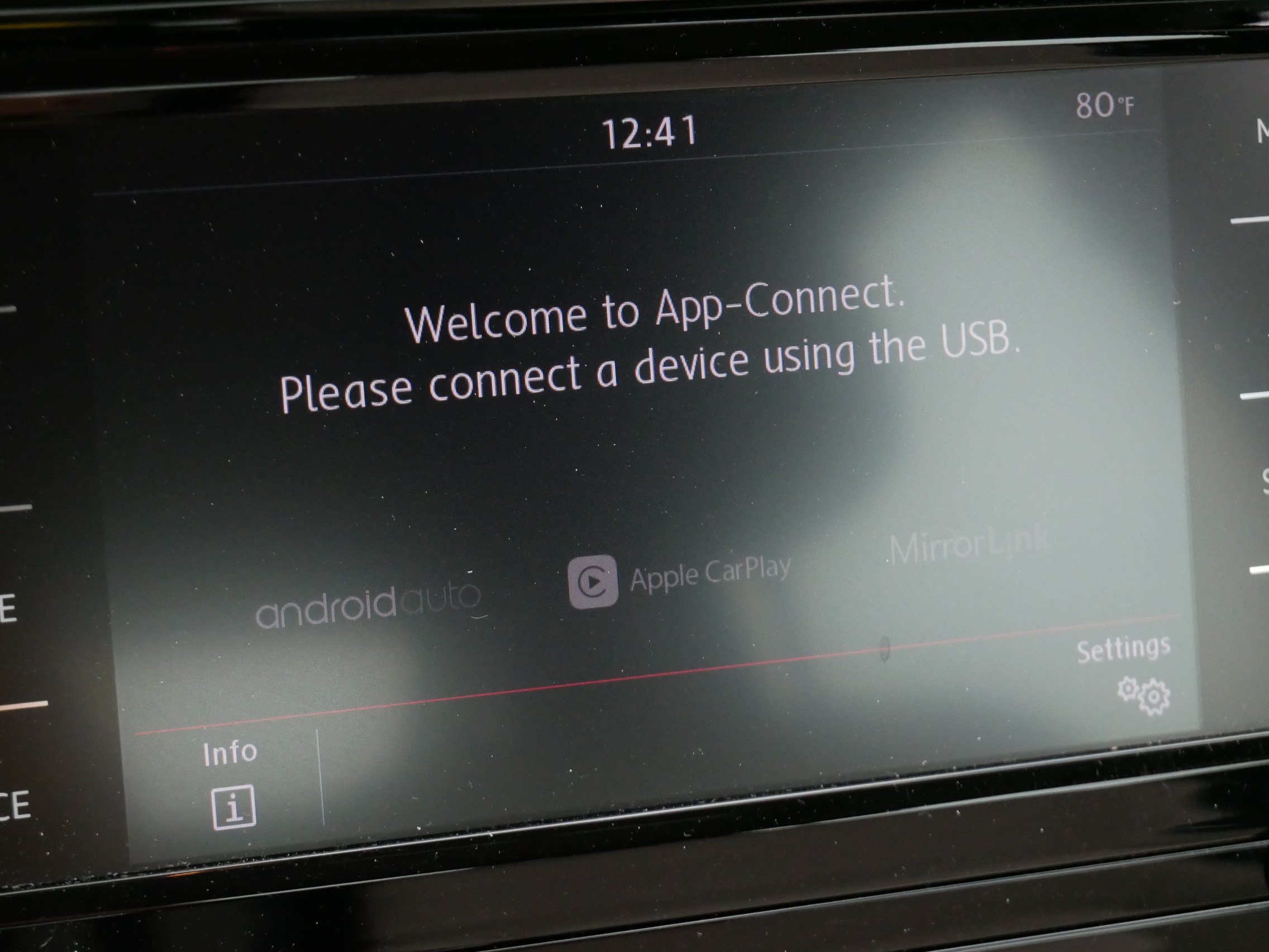Certified 2020 Volkswagen Passat 2.0T R-Line FWD image 30