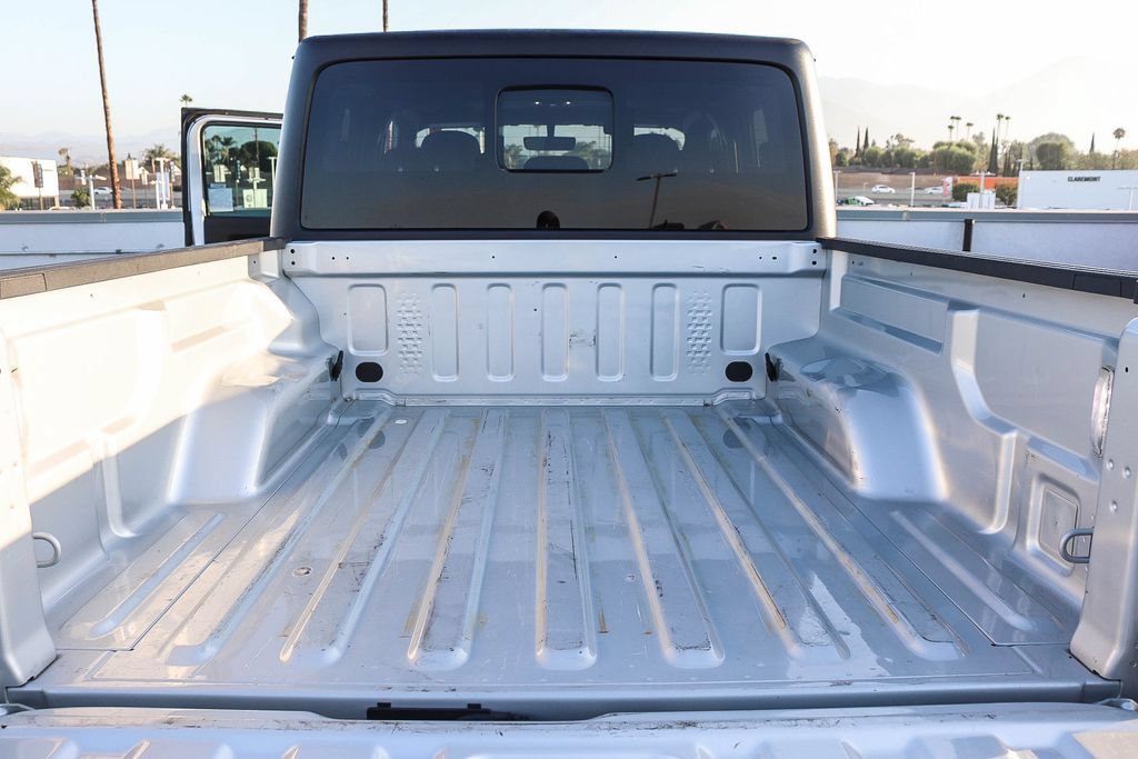 Used 2022 Jeep Gladiator Rubicon w/ Trailer Tow Package AWD/4WD image 29