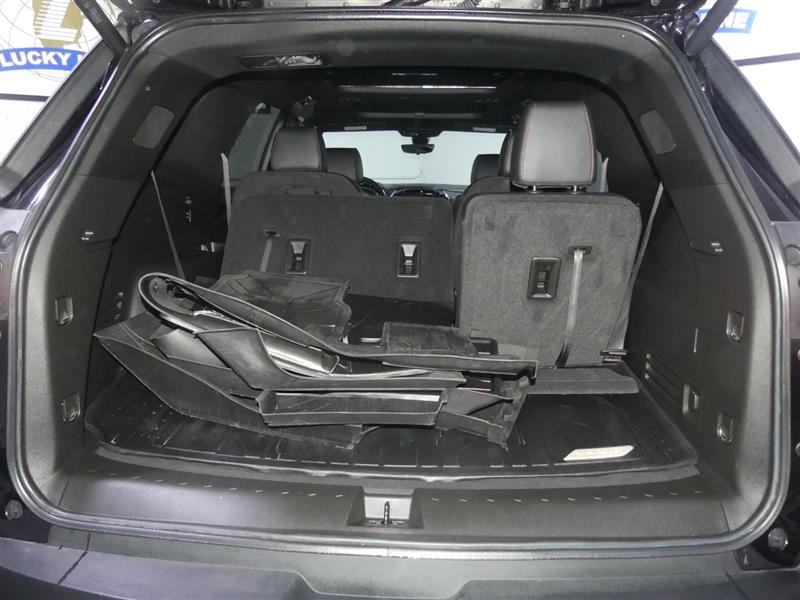 Used 2022 Chevrolet Traverse RS w/ LPO, Floor Liner Package AWD/4WD image 9