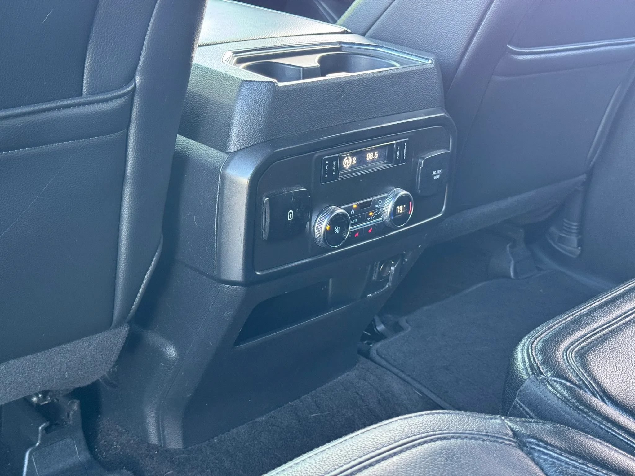 Used 2018 Ford Expedition Limited RWD image 28