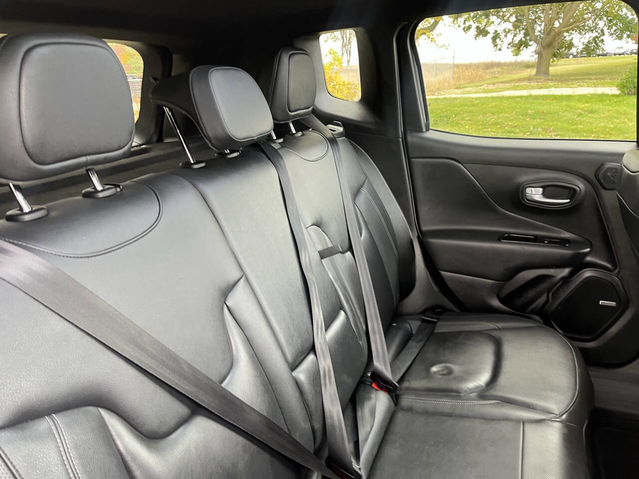 Used 2020 Jeep Renegade Altitude image 33