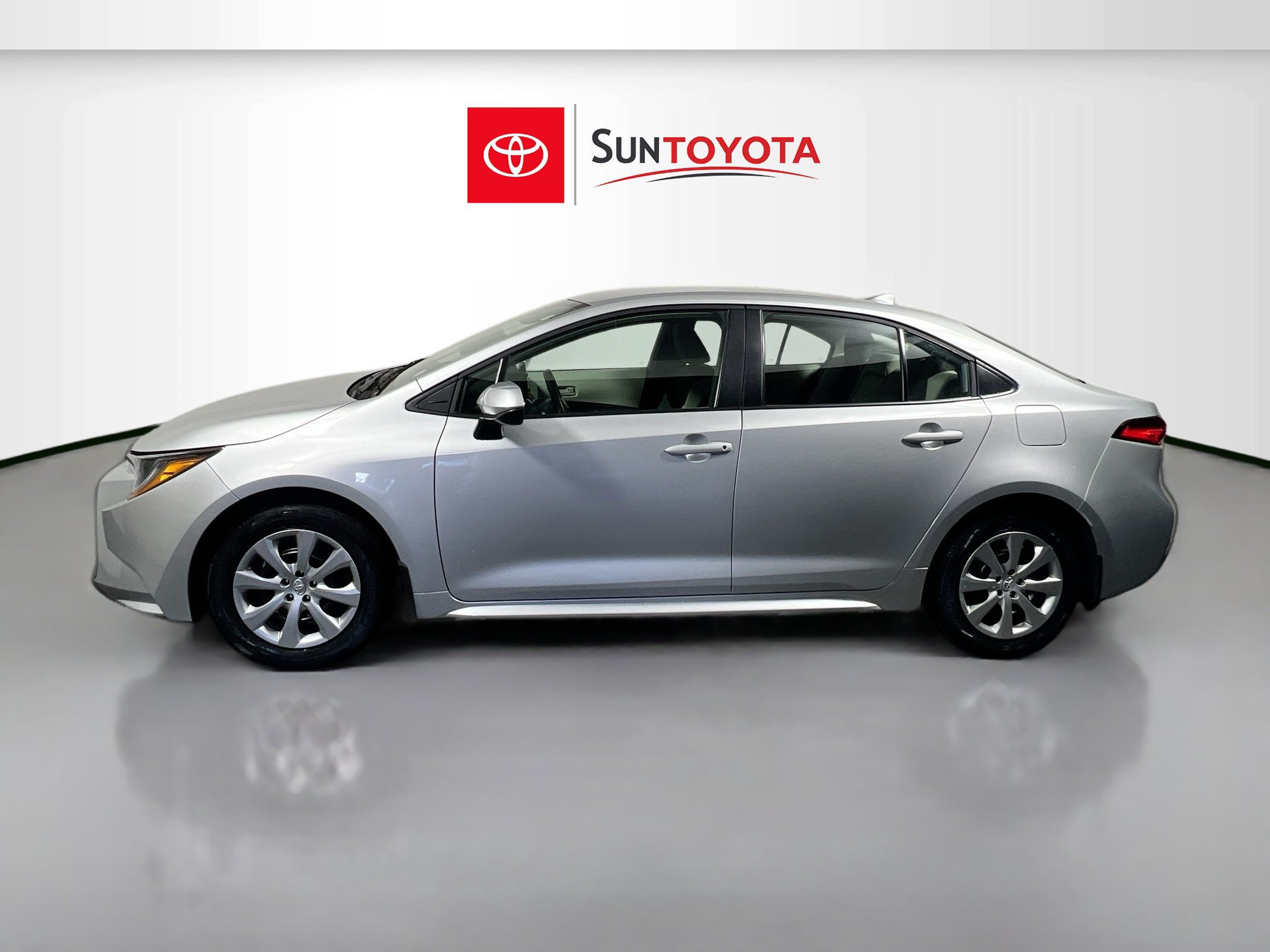 Used 2026 Toyota Corolla LE FWD image 7