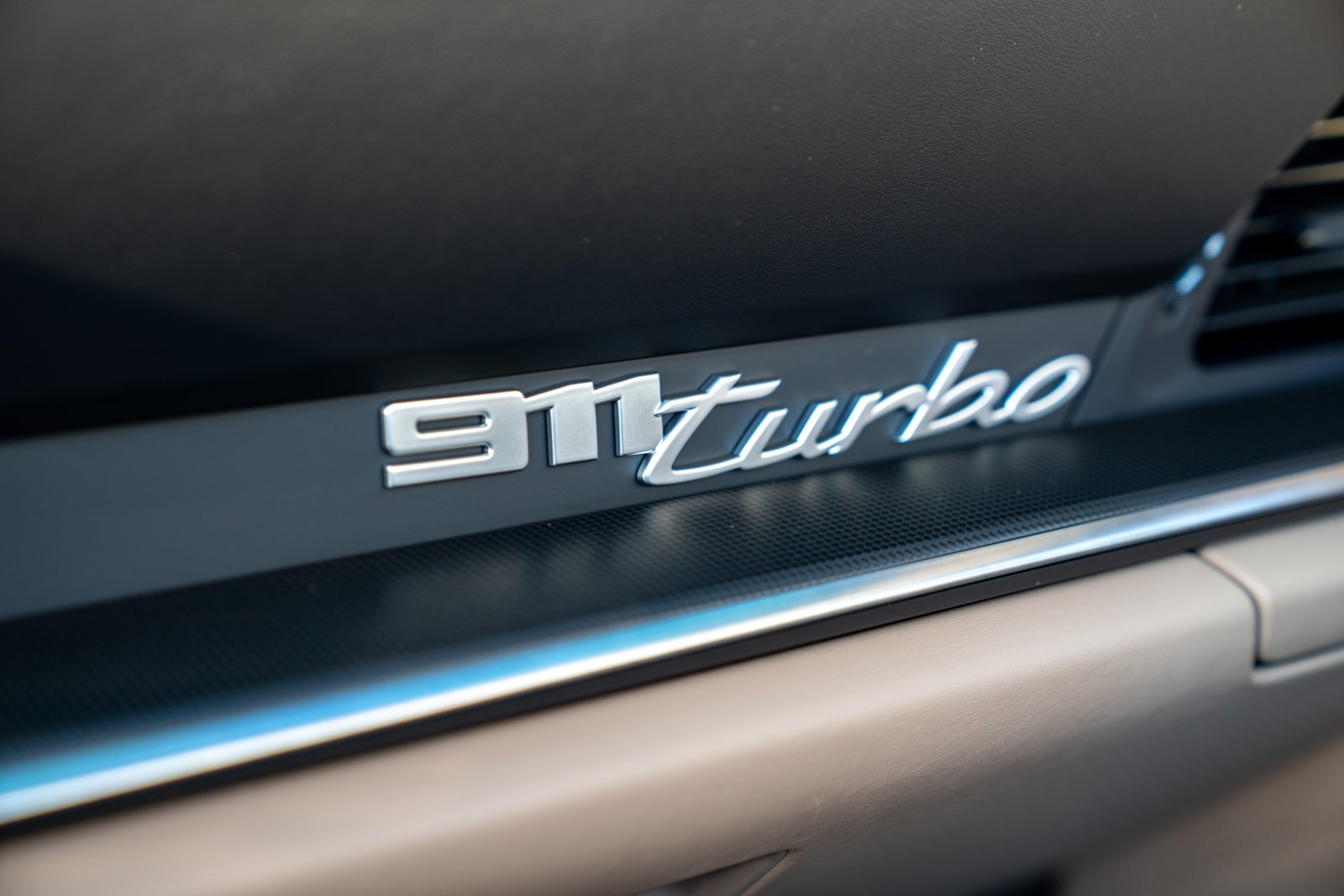 Certified 2021 Porsche 911 Turbo S AWD/4WD image 22