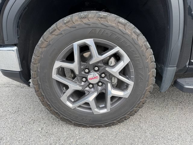 Used 2024 GMC Sierra 1500 SLT w/ SLT Premium Plus Package AWD/4WD image 9