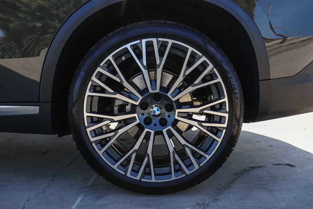 Used 2026 BMW X5 sDrive40i w/ Premium Package RWD image 12