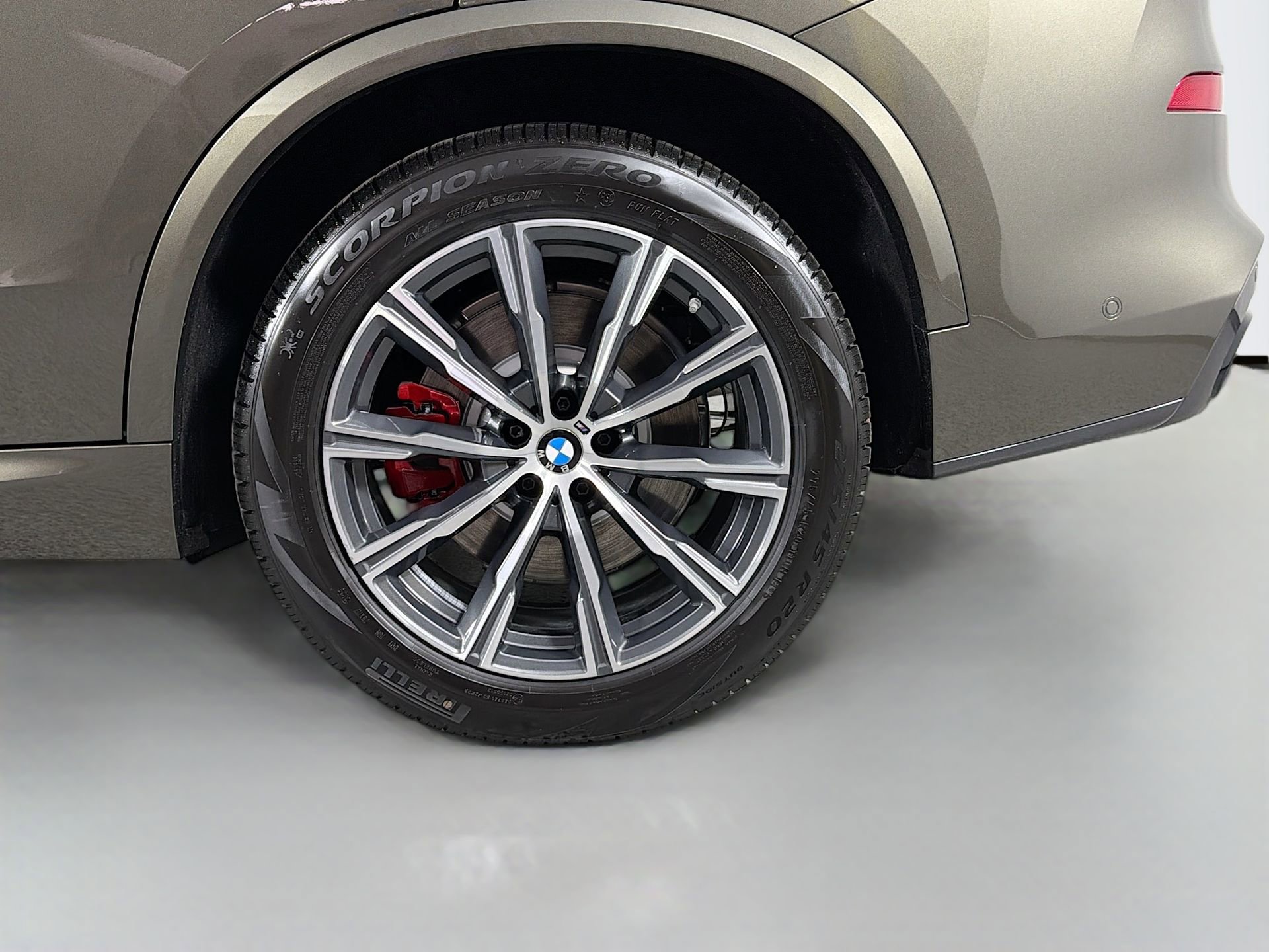 New 2026 BMW X5 xDrive50e w/ M Sport Package image 30