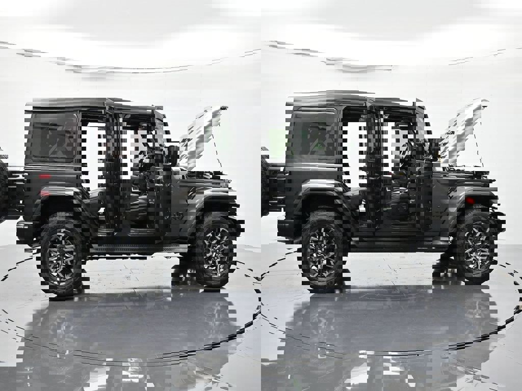 New 2025 Jeep Wrangler Unlimited Sahara w/ Technology Group image 51