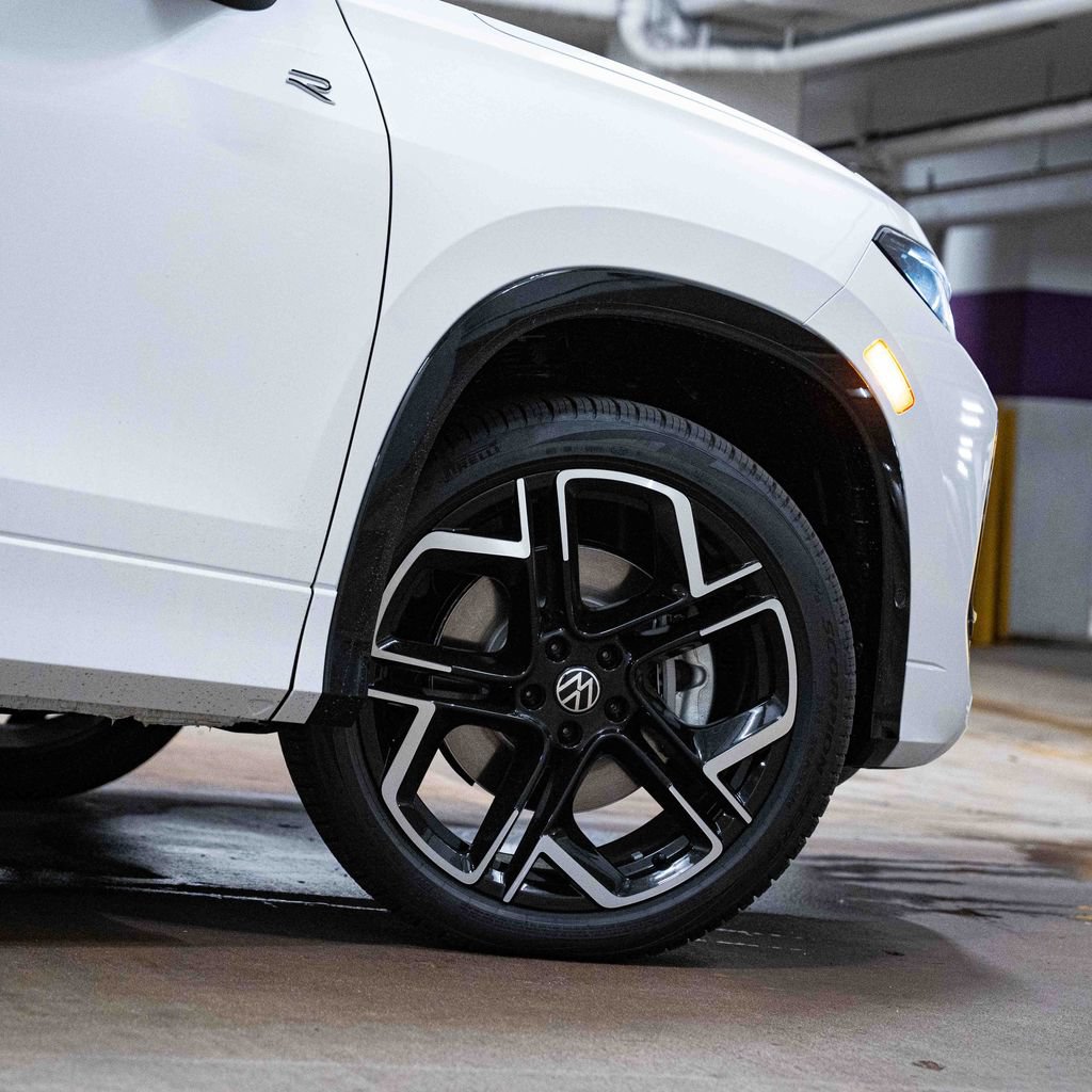 New 2026 Volkswagen Tiguan SEL R-Line AWD/4WD image 7