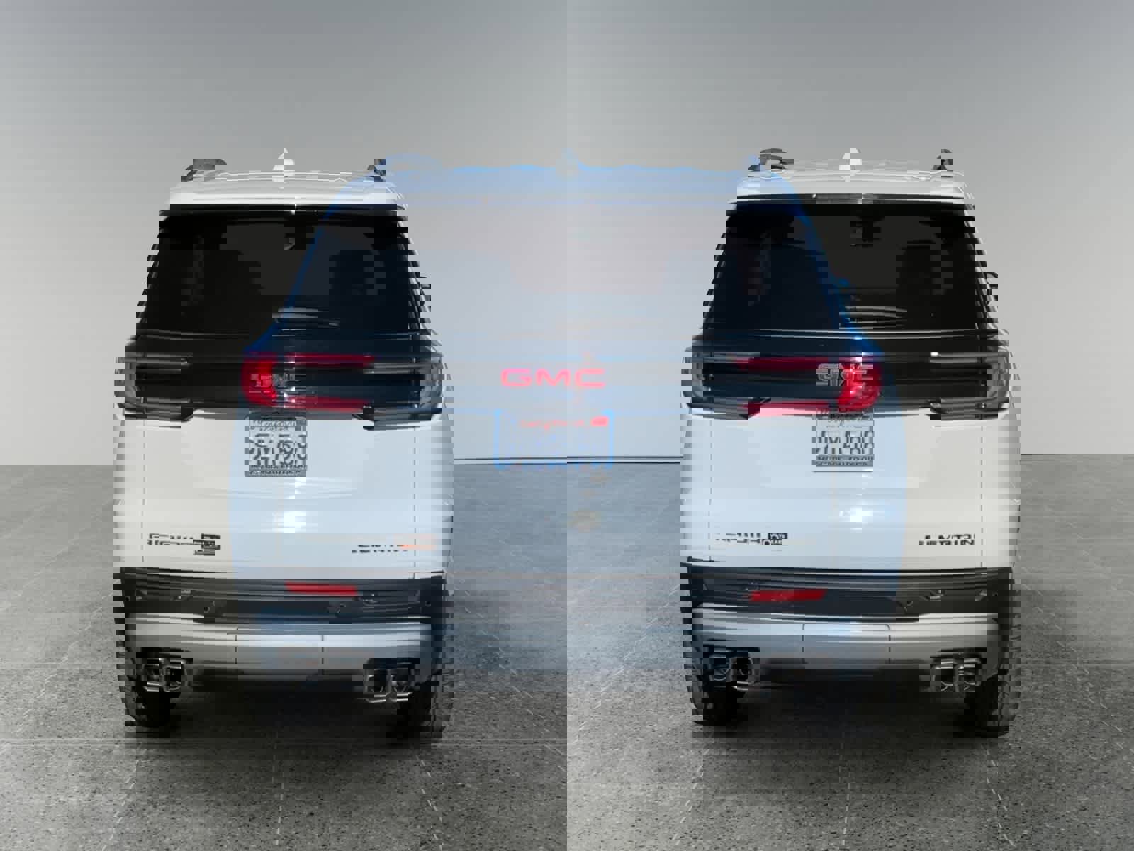 Used 2025 GMC Acadia Elevation w/ Elevation Premium Package image 4