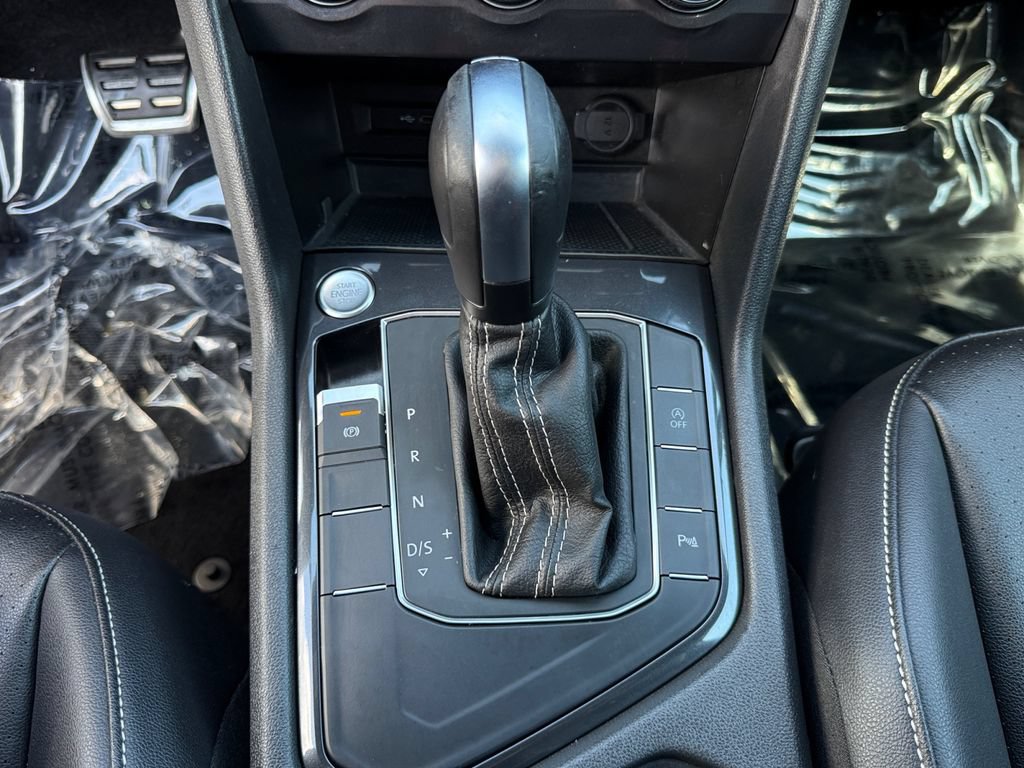 Used 2021 Volkswagen Tiguan SE R-Line FWD image 19