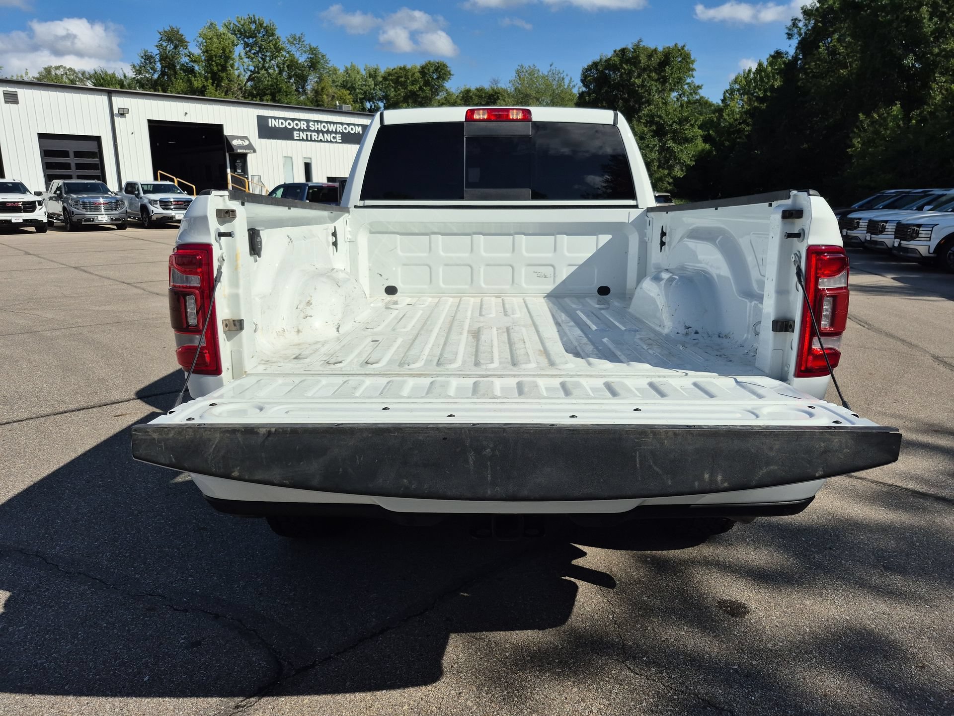 Used 2024 RAM 2500 Laramie w/ Safety Group AWD/4WD image 26