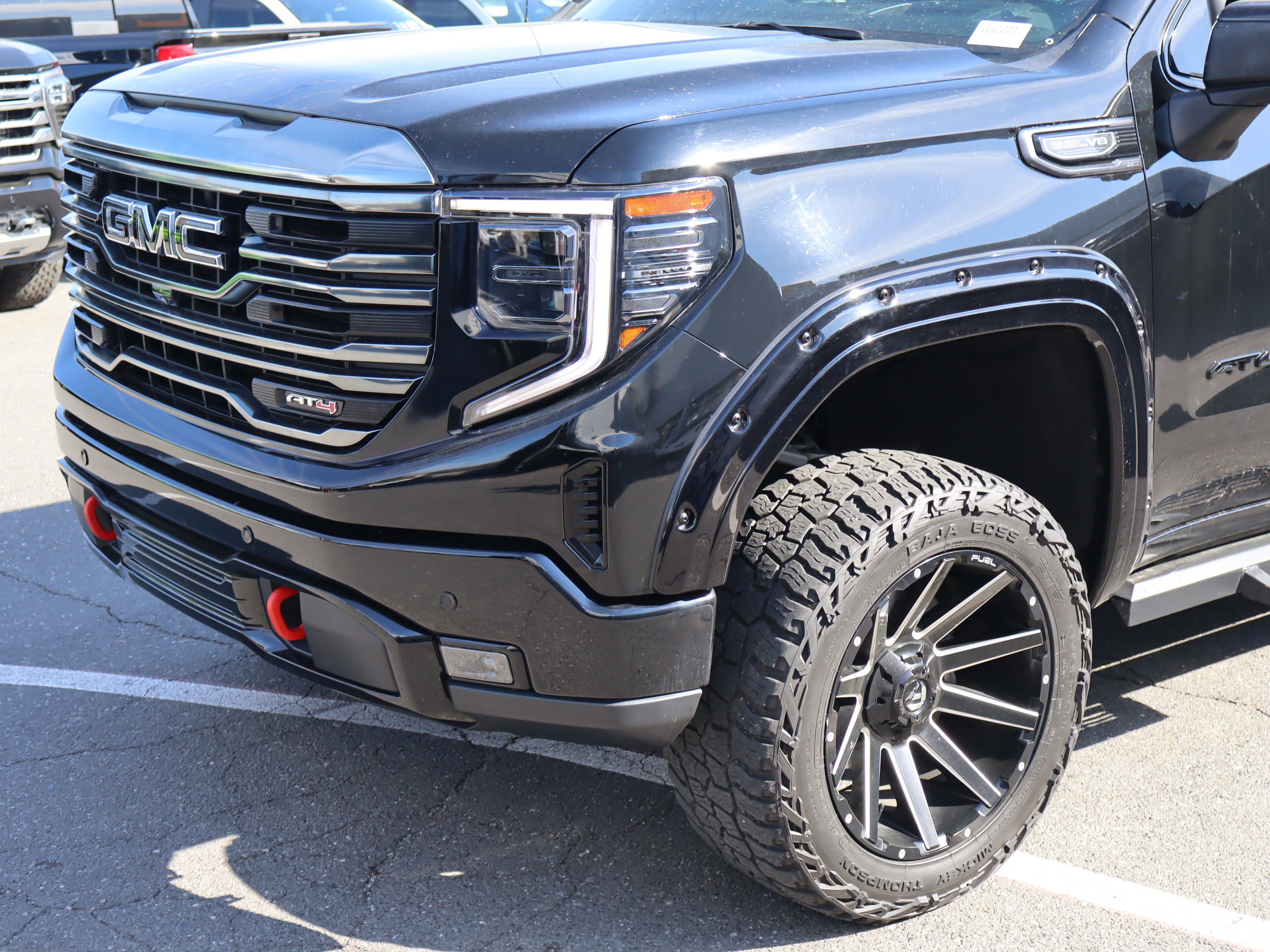 Used 2023 GMC Sierra 1500 AT4 w/ AT4 Premium Package AWD/4WD image 6