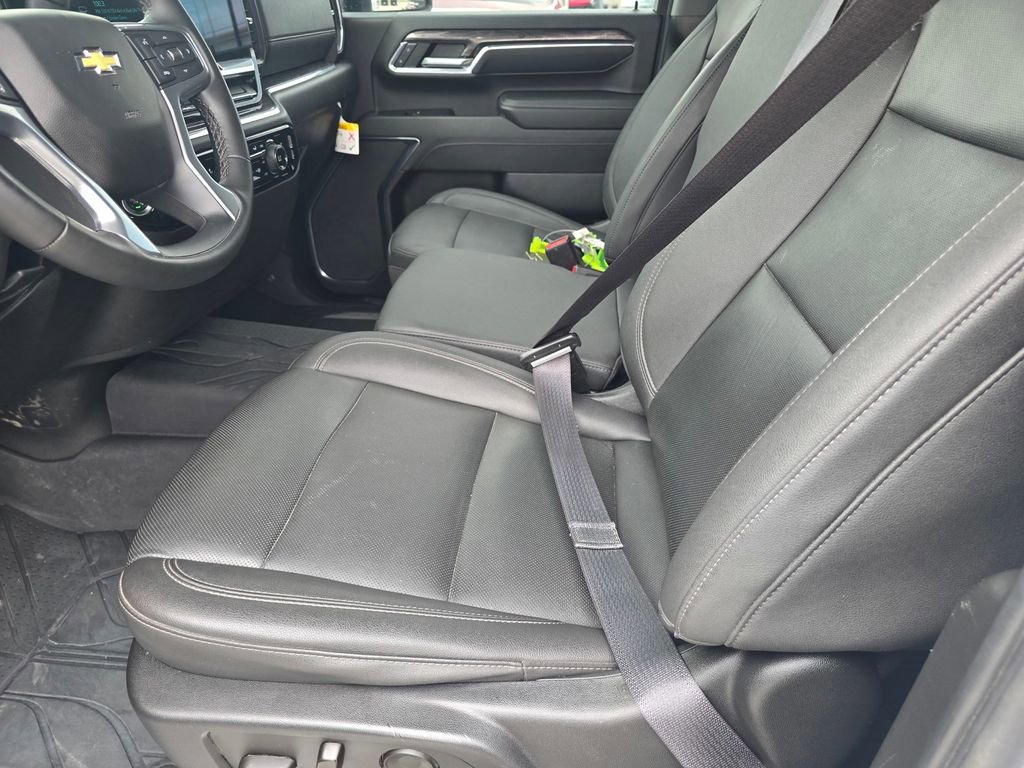 Used 2024 Chevrolet Silverado 2500 LTZ image 18