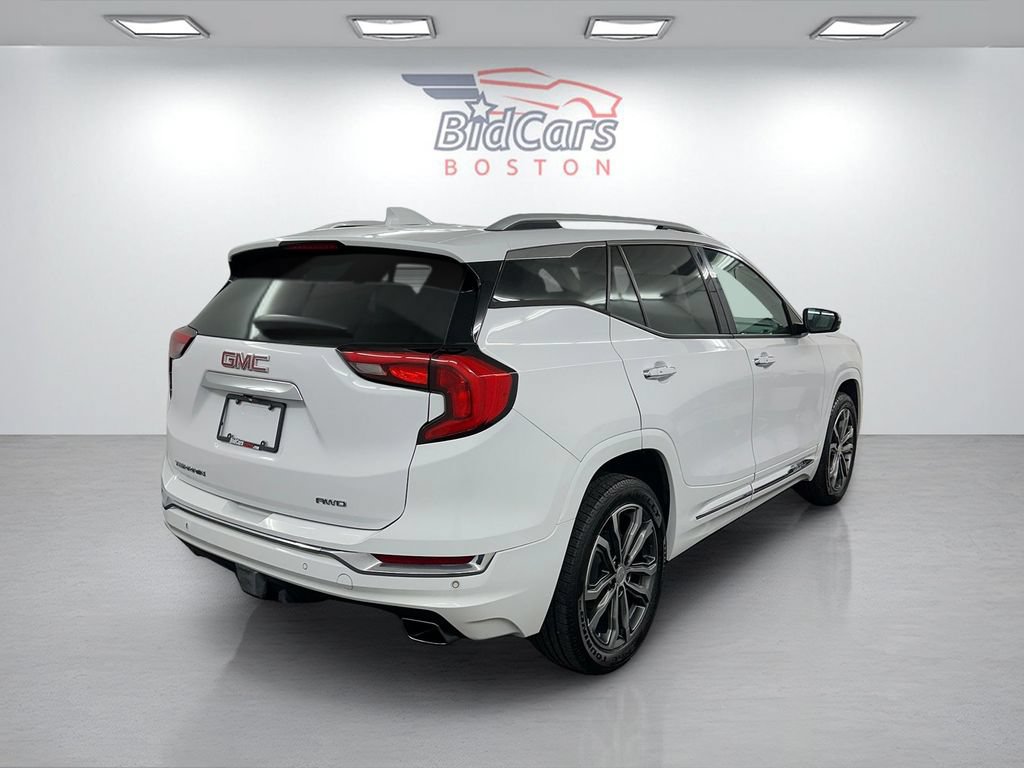 Used 2018 GMC Terrain Denali w/ Comfort Package AWD/4WD image 4