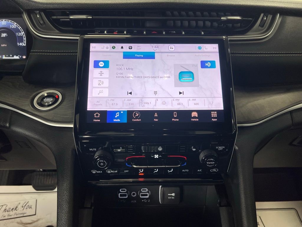 Used 2024 Jeep Grand Cherokee Limited image 12