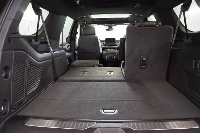 Used 2022 Chevrolet Suburban High Country w/ Premium Package image 23