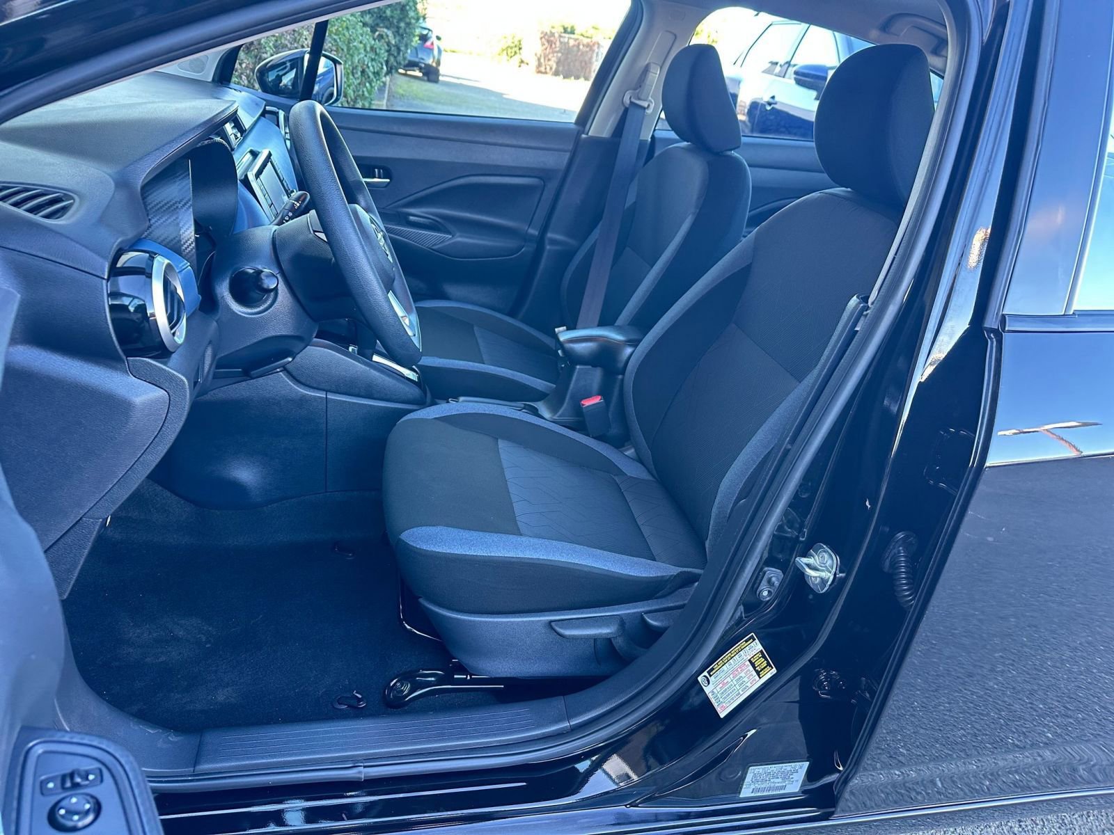 Used 2025 Nissan Versa SV image 36