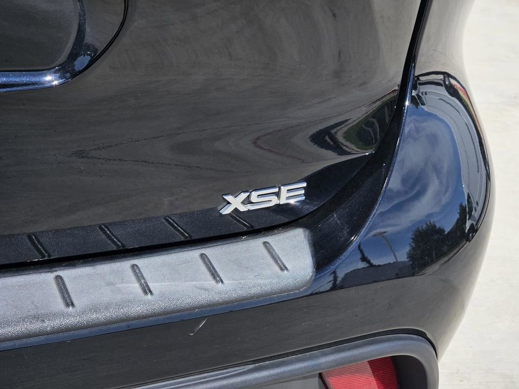 Used 2023 Toyota Highlander XSE FWD image 35