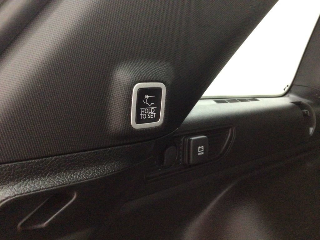 Used 2025 Jeep Grand Cherokee Limited AWD/4WD image 22