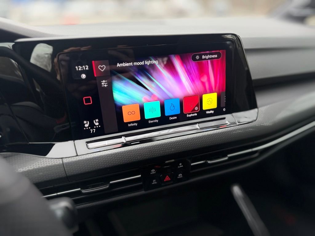 Used 2024 Volkswagen GTI SE image 18