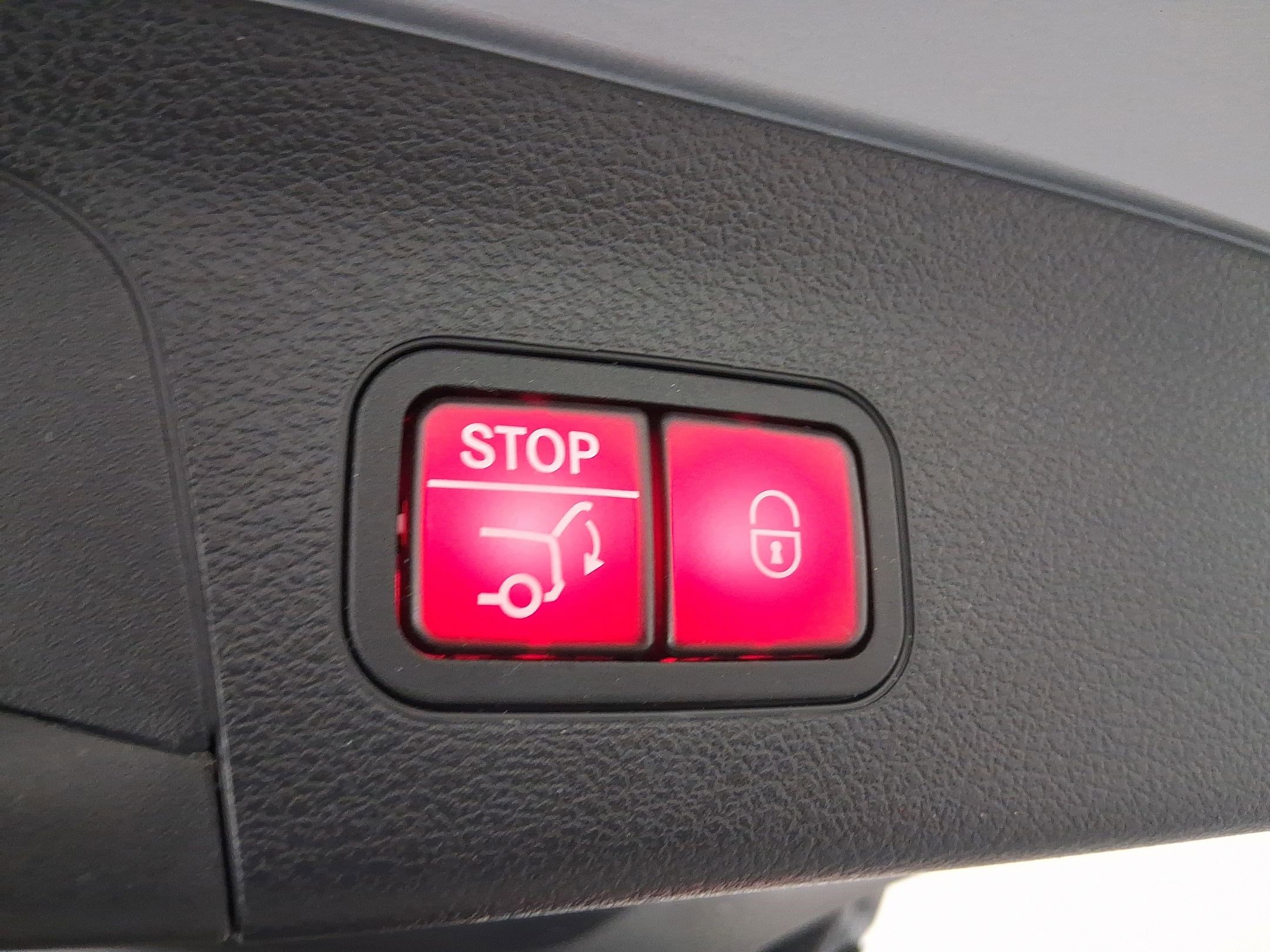 Used 2022 Mercedes-Benz GLS 450 4MATIC image 33