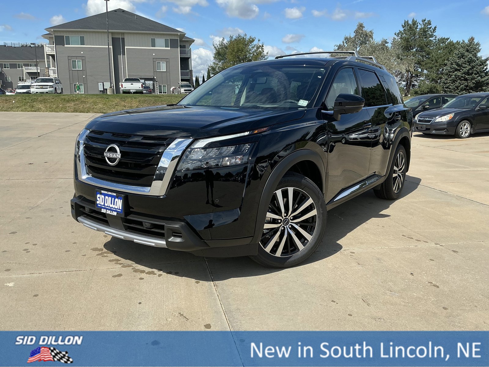 New 2025 Nissan Pathfinder Platinum w/ Cargo Package