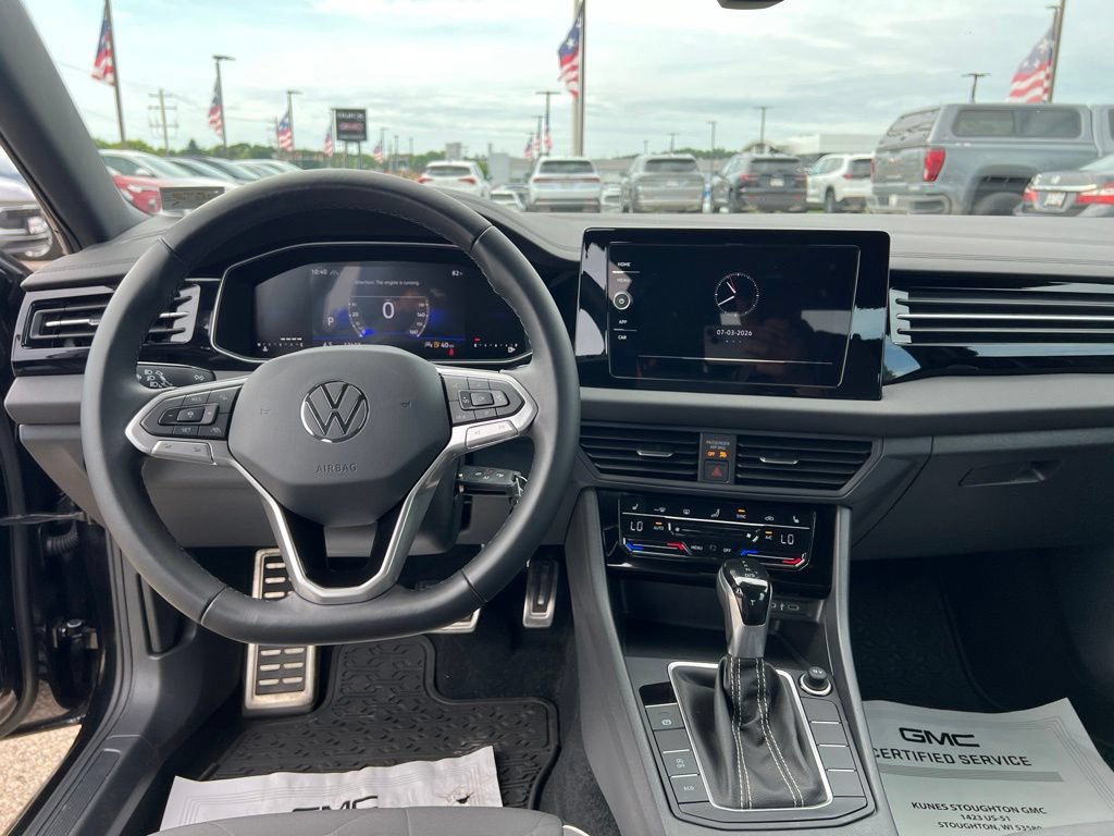 Used 2025 Volkswagen Jetta Sport FWD image 27