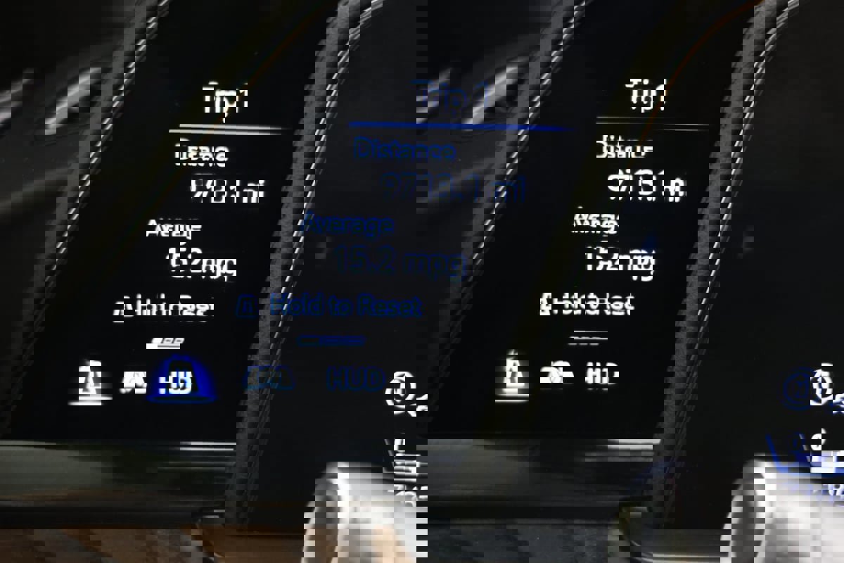 Used 2022 Cadillac Escalade ESV Sport Platinum w/ Heavy-Duty Trailer Package image 29