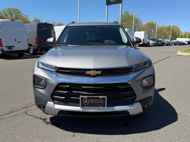Used 2023 Chevrolet TrailBlazer LT w/ Convenience Package FWD image 2