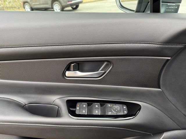 Used 2025 Nissan Murano SV image 15