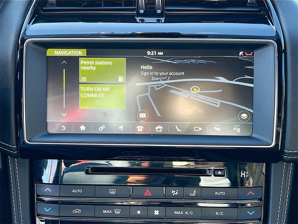 Used 2019 Jaguar F-PACE S image 13