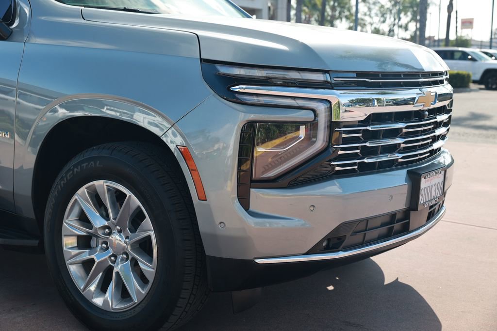 Used 2025 Chevrolet Suburban Premier image 7
