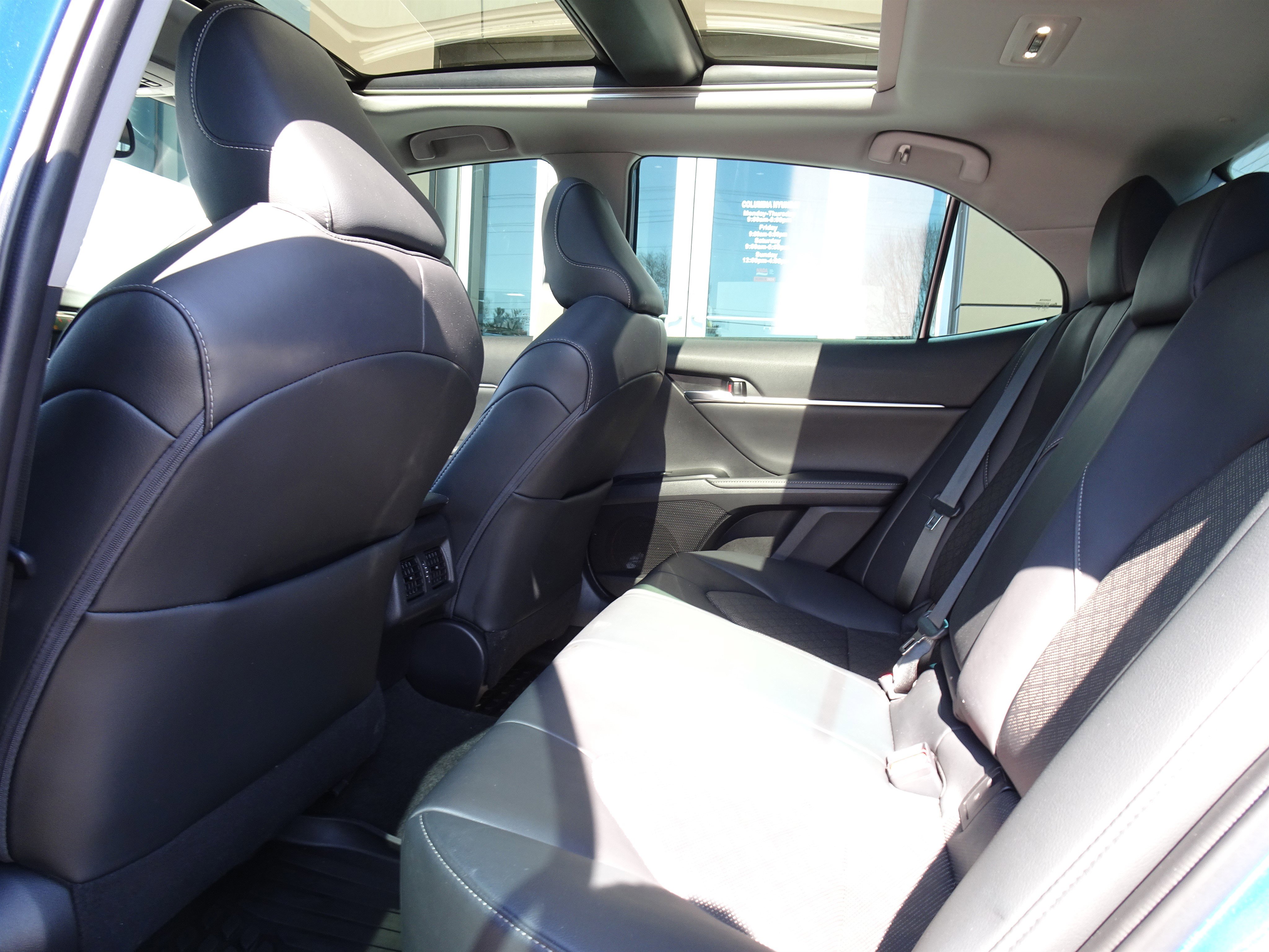 Used 2020 Toyota Camry XSE w/ Navigation Package image 16