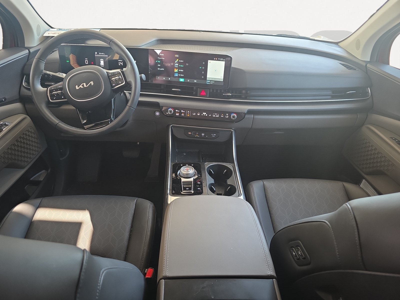 Used 2026 Kia Carnival EX FWD image 2
