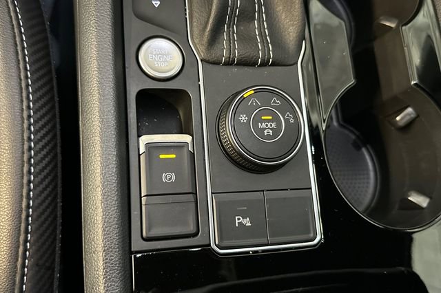 Certified 2022 Volkswagen Atlas Cross Sport SE AWD/4WD image 39