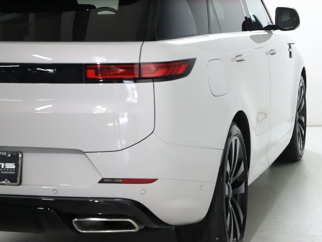 Certified 2026 Land Rover Range Rover Sport Dynamic SE AWD/4WD image 8