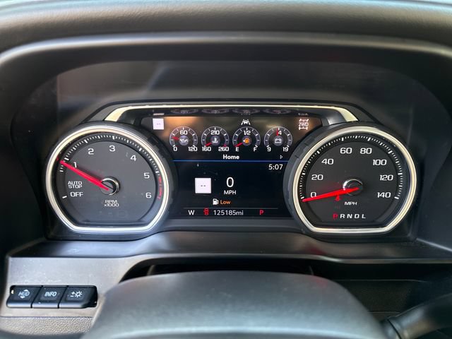 Used 2020 Chevrolet Silverado 1500 High Country w/ Technology Package AWD/4WD image 18