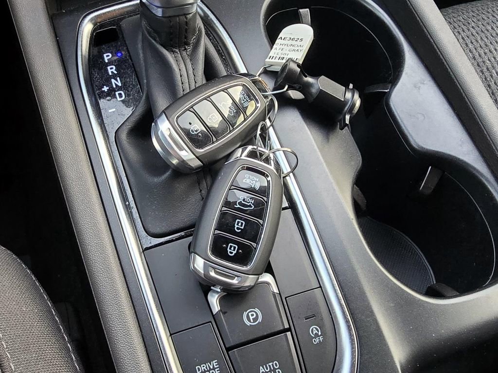 Used 2020 Hyundai Santa Fe SEL image 17