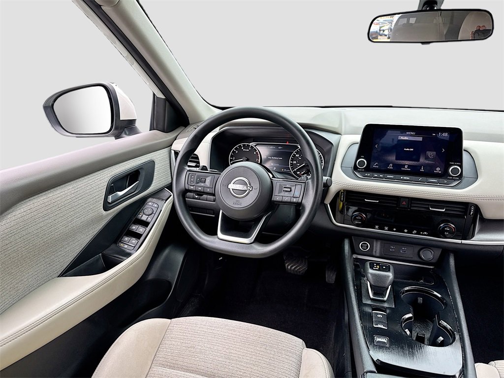 Used 2023 Nissan Rogue SV image 14