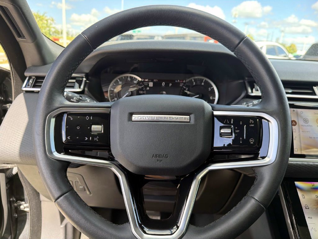 Used 2023 Land Rover Range Rover Velar R-Dynamic S AWD/4WD image 26