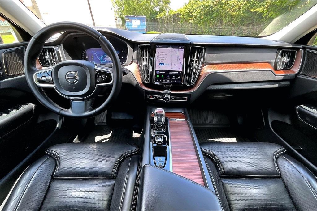 Used 2023 Volvo XC60 B5 Ultimate FWD image 20