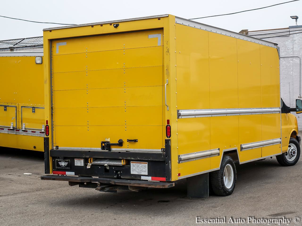 Used 2021 GMC Savana 3500 Extended w/ Power Convenience Package RWD image 7