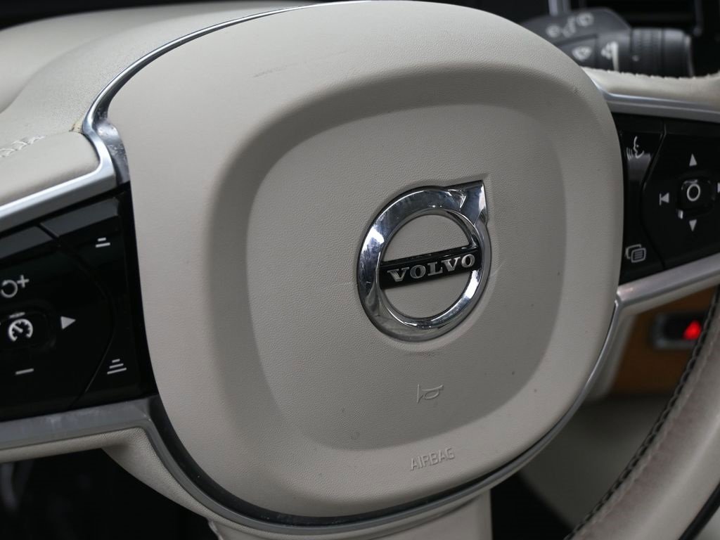 Used 2021 Volvo XC90 T6 Momentum w/ Advanced Package image 12