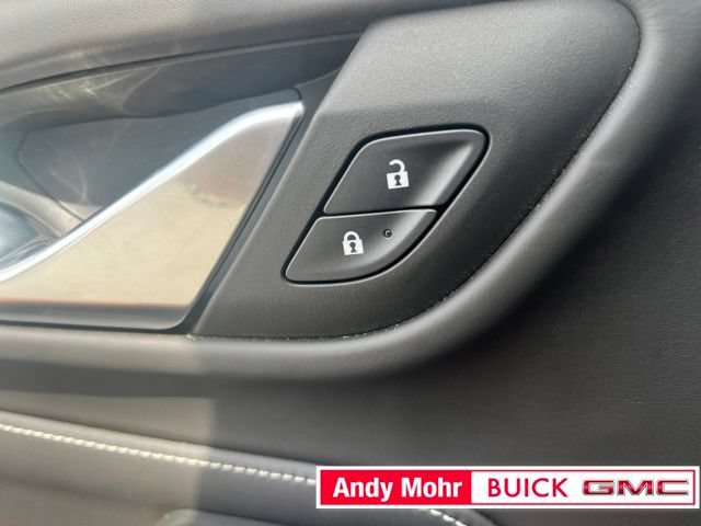 Used 2023 GMC Yukon Denali Ultimate AWD/4WD image 33