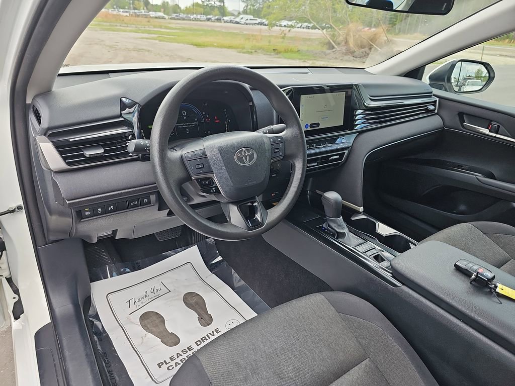 Used 2025 Toyota Camry LE FWD image 21