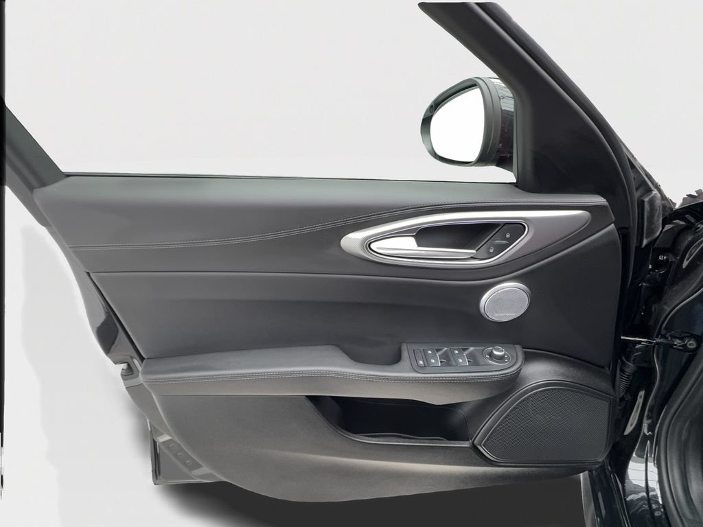 New 2026 Alfa Romeo Giulia RWD image 21