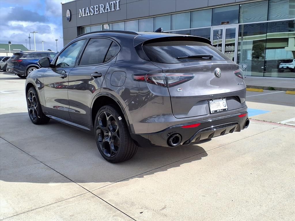 New 2026 Alfa Romeo Stelvio Sprint w/ Convenience Package image 9