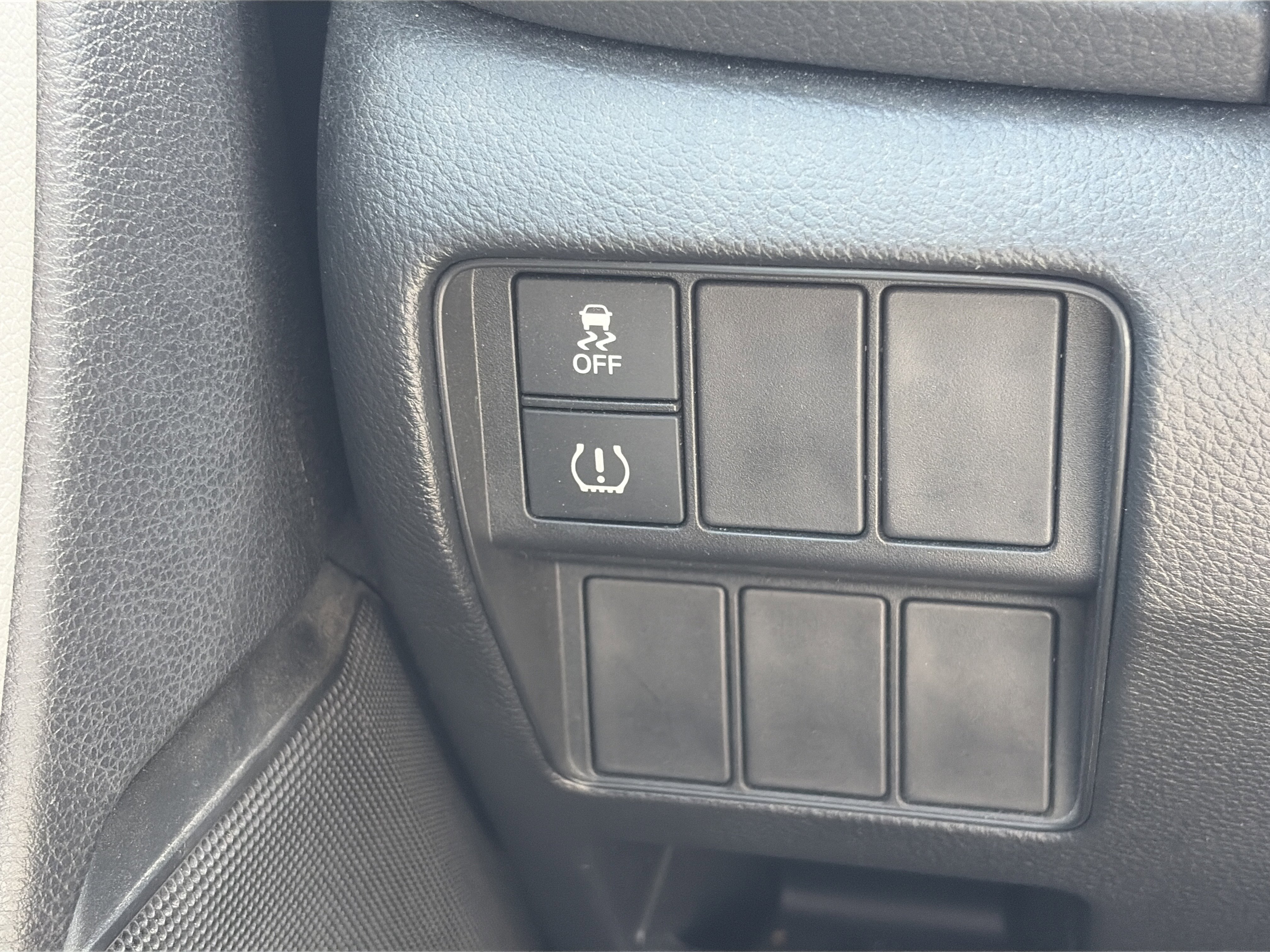 Used 2017 Honda CR-V LX image 26